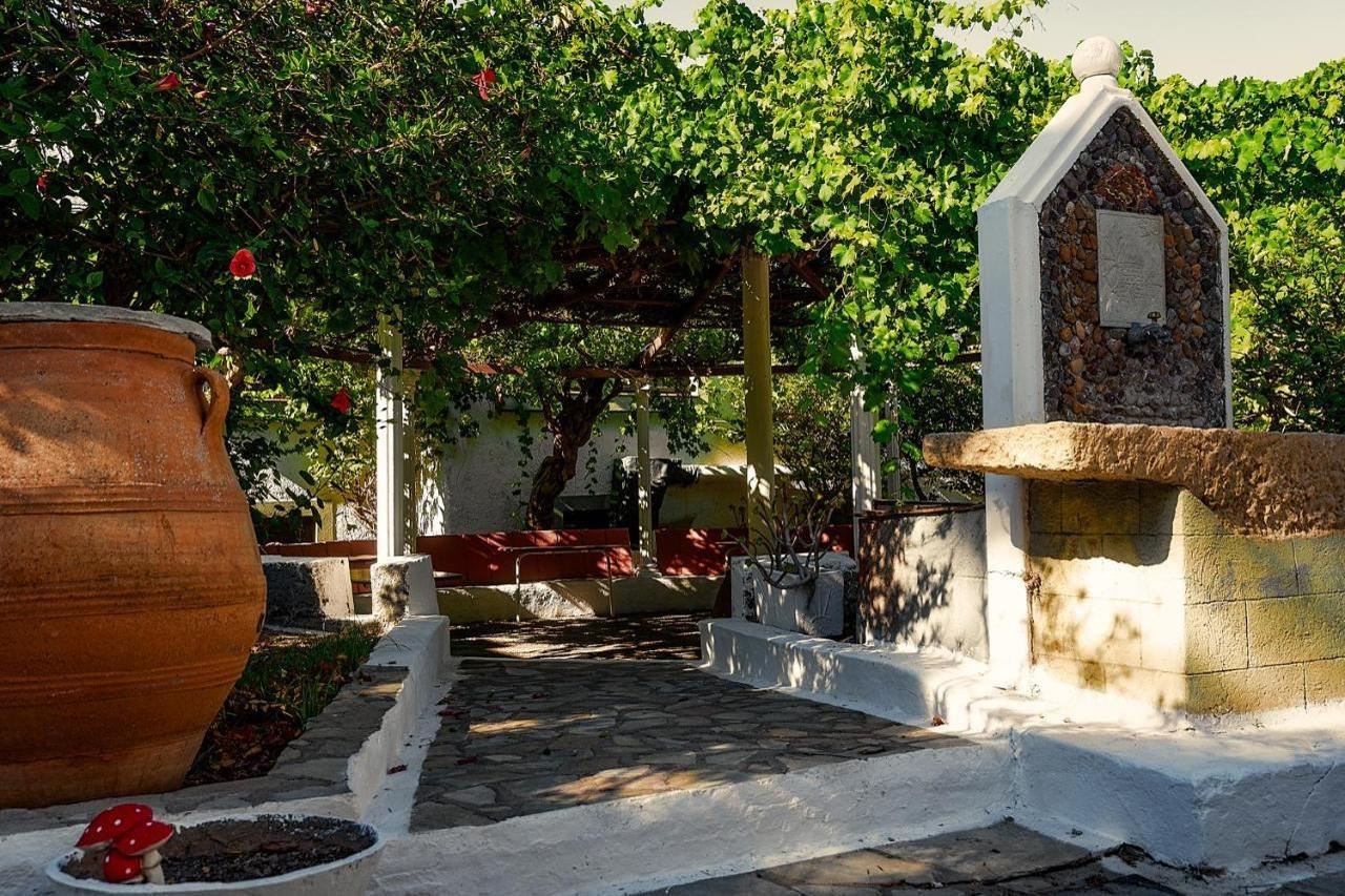 Anamar Patmos Hotel Скала Екстериор снимка
