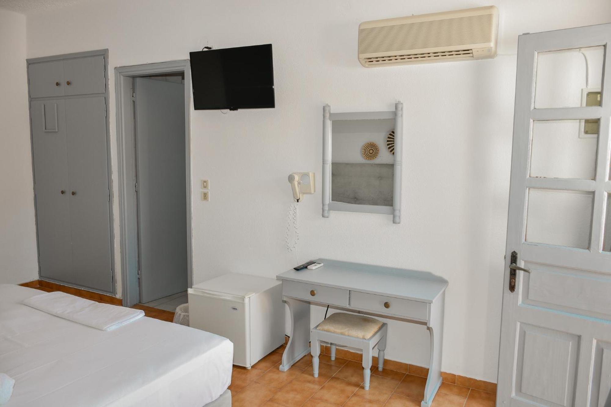 Anamar Patmos Hotel Скала Екстериор снимка