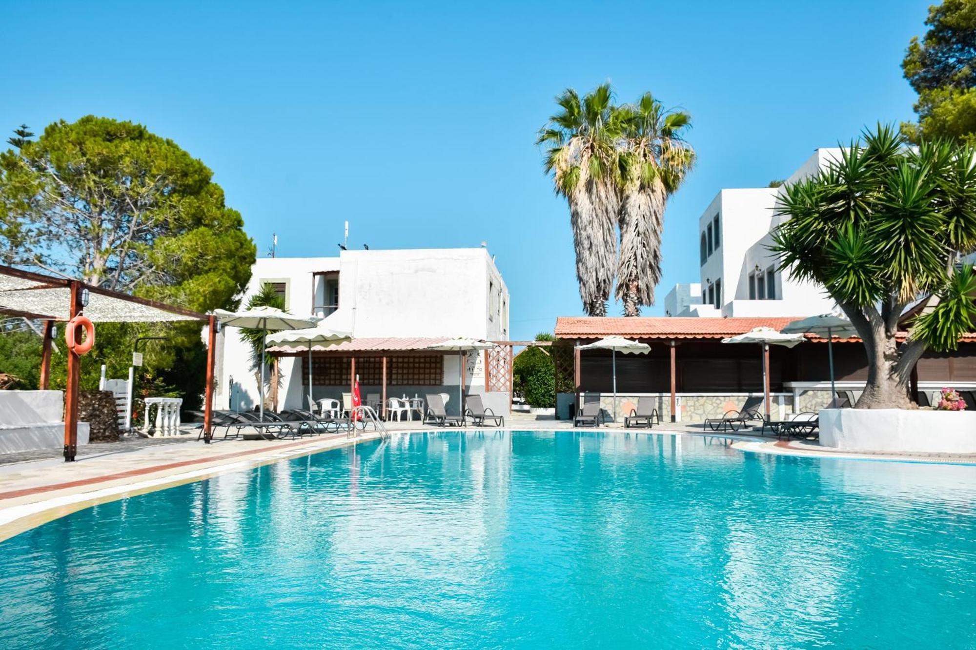 Anamar Patmos Hotel Скала Екстериор снимка