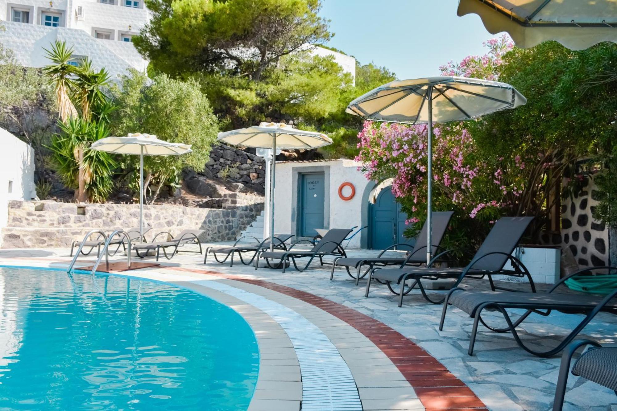 Anamar Patmos Hotel Скала Екстериор снимка