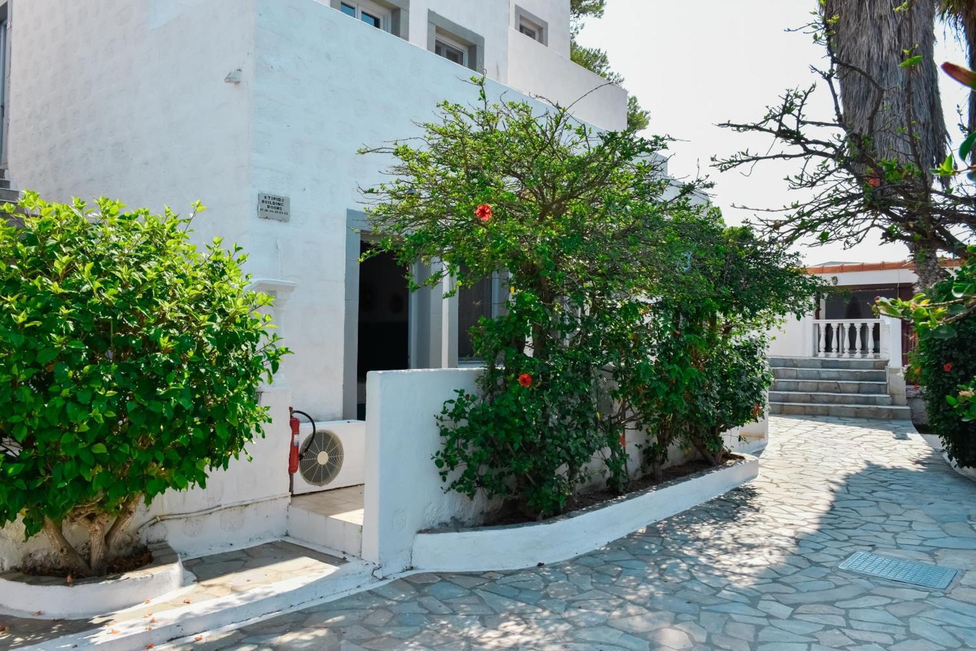 Anamar Patmos Hotel Скала Екстериор снимка
