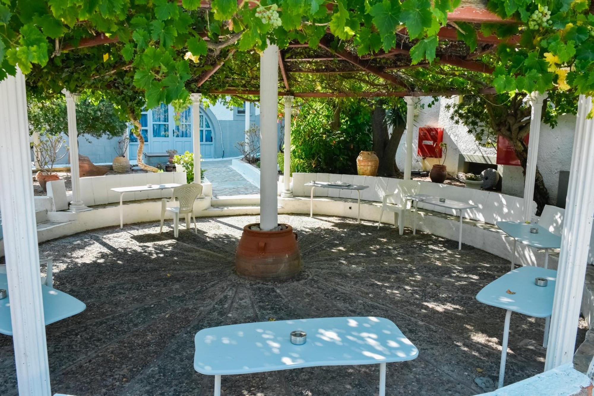 Anamar Patmos Hotel Скала Екстериор снимка